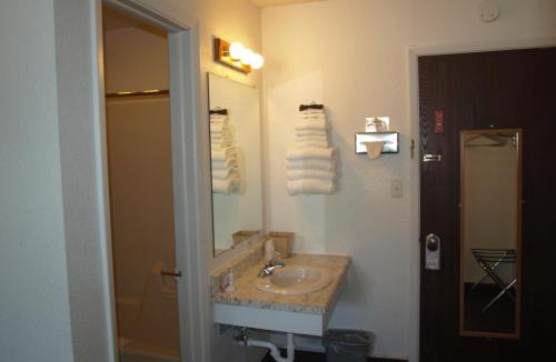 Glendive Hotel | Yellowstone River Inn