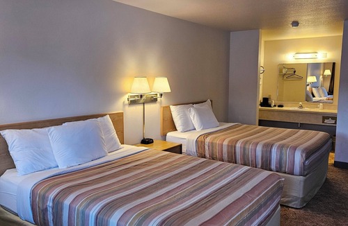Gardiner Hotel | Yellowstone River Motel