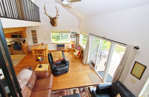 Livingston House | Yellowstone River Overlook-Cozy riverside home with hot tub near Yellowstone!