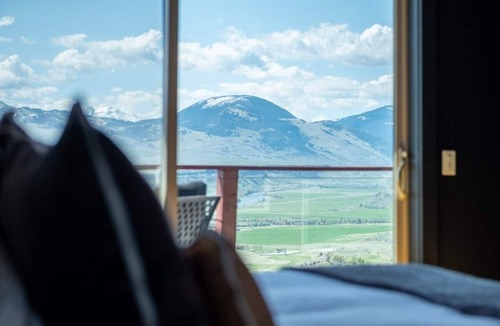 Emigrant House | Yellowstone Sky House