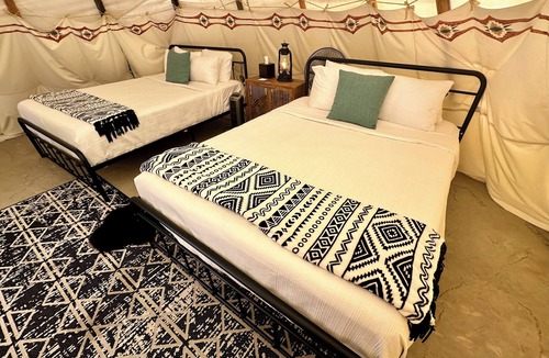 Gardiner Resort | Yellowstone Tipis