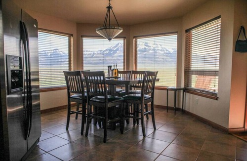 Emigrant House | Yellowstone Trail Lodge · Yellowstone National park