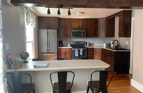 Wooster Apartment | Your 2nd Home Away From Home l Prime location