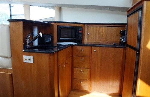 Charlestown Boat Rental | Your Floating Suite in Boston Harbor