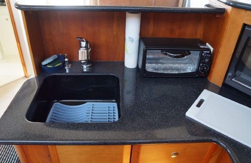 Charlestown Boat Rental | Your Floating Suite in Boston Harbor