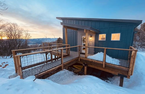 Fairview Cabin | Your Hideaway Surrounded by the Breathtaking Beauty of Utah's Natural Landscape