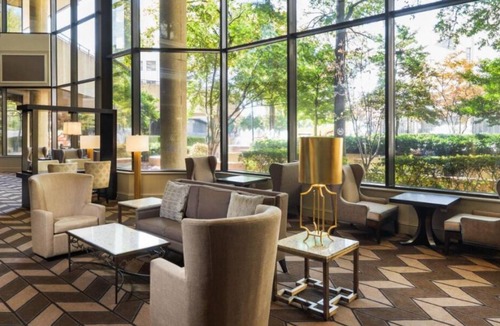 Pinch District House | Your Home Away From Home! On-Site Restaurant and Bar, Pet-Friendly