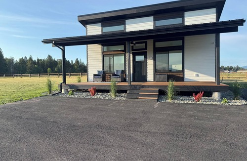 Evergreen House | Your Peaceful Glacier Getaway