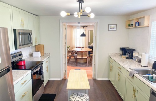 Concord House | Zen Midcentury-Art Deco Hideaway
