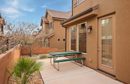 Washington Apartment | Zion's Den