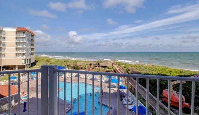 2-bedroom condo in gorgeous North Topsail Beach with WiFi, AC viewing the ocean