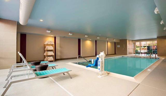 2 Convenient Units Near Piedmont Triad Airport with Free Breakfast & Pool