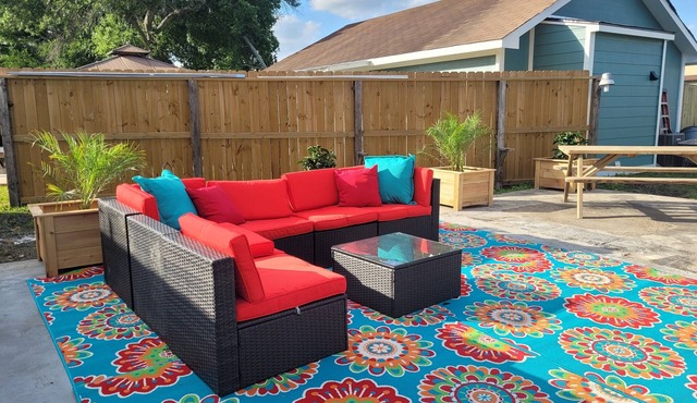 2 Homes*Kemah*NASA* 2 Hot Tubs*Arcade Games
