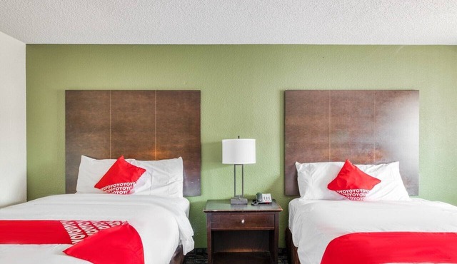 2 Queen Bed | Rosenberg TX