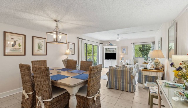 2034 Beachwood - Close to the Omni and Steps to the Beach