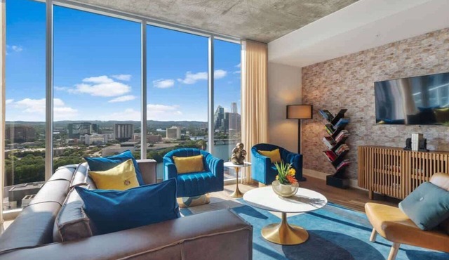 22nd-Floor Condo | Rooftop Pool, Gym, Rainey