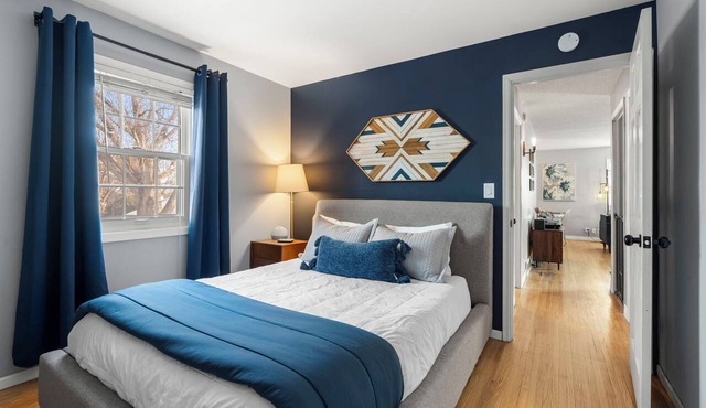 2BR Ground-Floor Apt Near Mpls & MSP