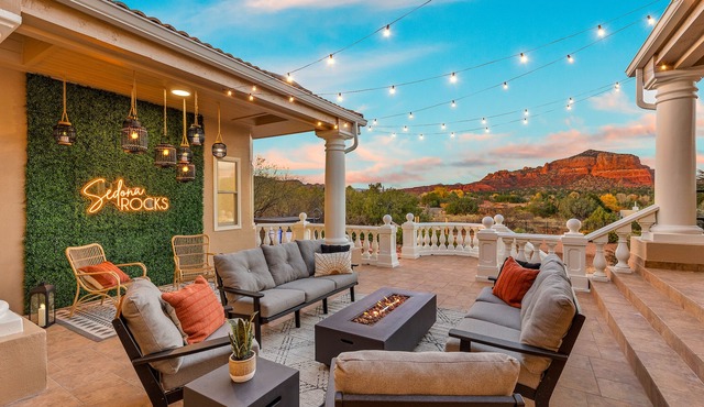 3 Miles from Bell Rock| Hot Tub| Pool Table| Sleeps 14