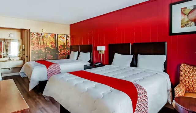 3 Queen Rooms with Private Bath Ideal for Quick Road Trips Through Ridgeland