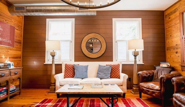 3BR Family Retreat | EV Charging, Porch & Parking | Walk to MUSC | Charleston