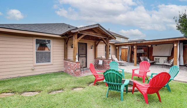 4 Mi to Lake Houston! Single-Level Home w/Yard