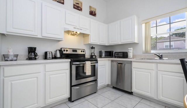 4BR| Near Disney| BBQ Grill & Pool