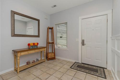 5E Canterbury Court Kingston Resorts