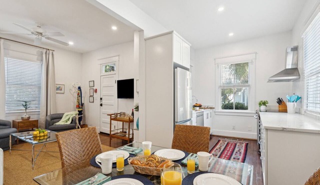 A2 at Saint Philip Square, One Block to King, Stylish Southern Escape