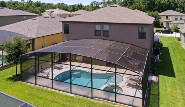 Amazing 6 Bd Home near Disney w/ Pool (1020CP)