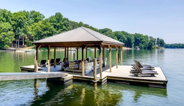 Architectural Lakefront Luxury Retreat with Private Dock near Lake Norman State Park, North Carolina
