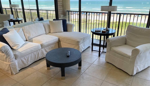Beachfront Condo Relax In Style, big balcony, beach gear Incl, 2 Pools/hot tubs