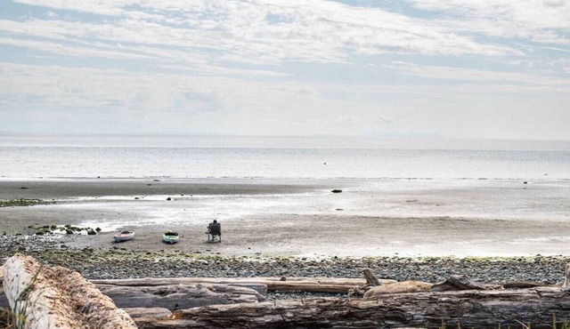 Beachfront | Sandy Shore, Near Mt. Washington