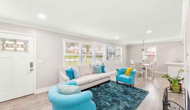 Beautiful 3BR 2 bath close to CLT Uptown& Southend