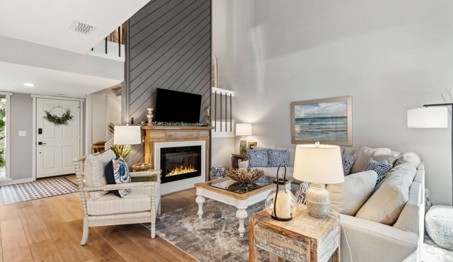 Beautifully remodeled 2 bedroom, 2.5 bathrooms on the Marsh side of the resort