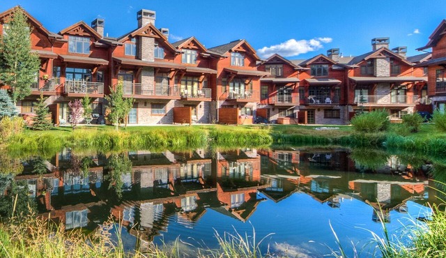 Big Sky Vacation Rentals: SP Club Condo 22