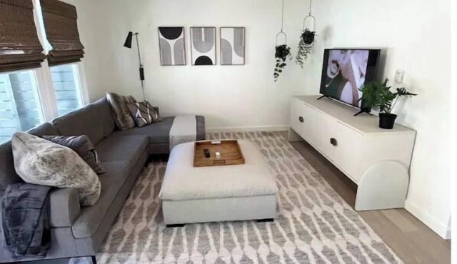 Blissful Bungalow in Culver City Walk to Shops, Metro, Museums