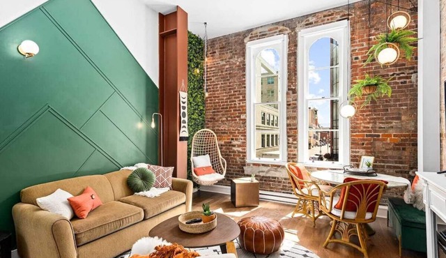 Boho-Chic Character Loft in the Heart of OldTown - Stylish Unforgettable Stay