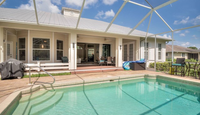 Bonita Beach area - Pool Home - 2 miles to the beach.