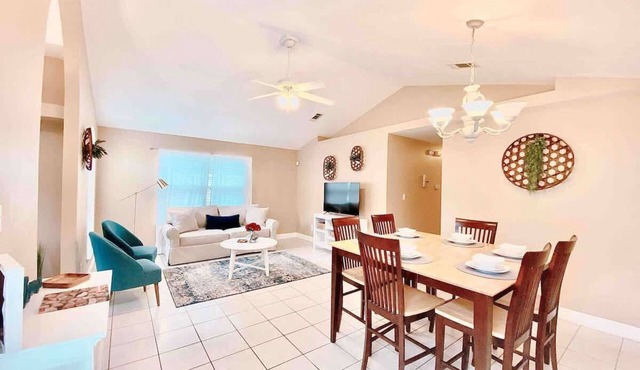 Bright & Spacious Getaway in Lovely NE Tallahassee