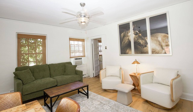 Broad Street 2 BR Apartment in the Heart of Downtown Southern Pines