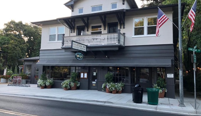 Calistoga Inn Restaurant & Brewery