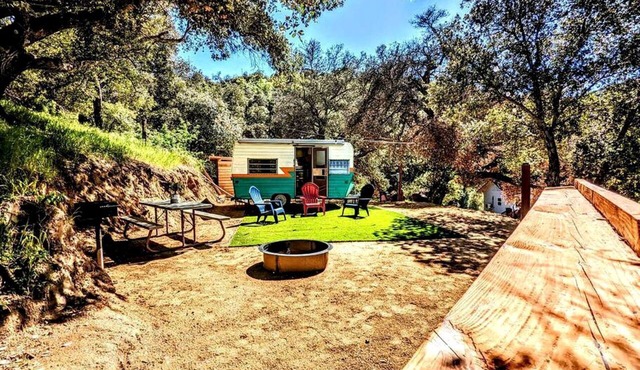 Caravan by the Lake: Retro Glamping in Santa Ysabel, CA