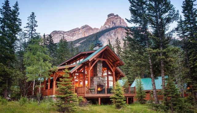 Cathedral Mountain Lodge