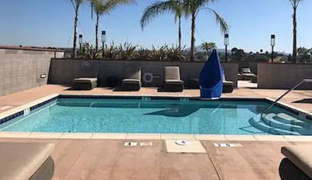 Central King Beds Suite w/Pool/HotTub/Gym/Bikes