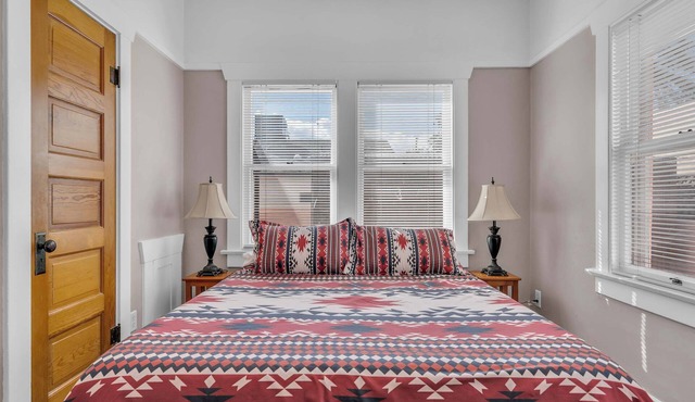 Central Tucson Summer Retreat | Near UofA