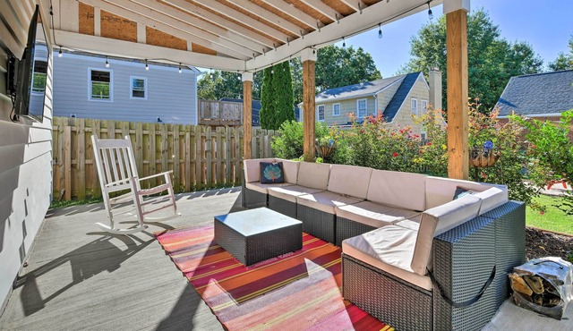 Charlotte Home w/ Patio & Fire Pit: 2 Mi to Dtwn!