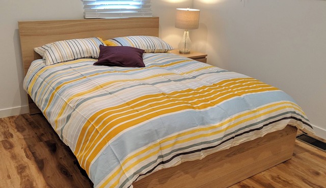 Charming 2-bedroom with AC, WiFi in vibrant Los Angeles