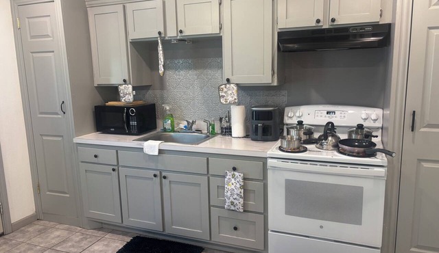 Charming 3 bedroom 2 bath Stay Near FairPark Dallas