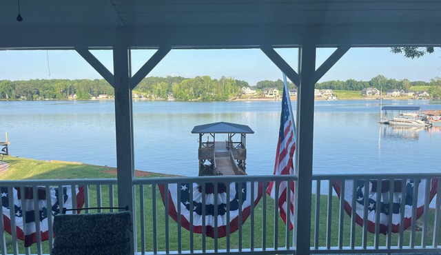 Charming 3-bedroom lakefront house on Abbotts Creek at fabulous High Rock Lake!