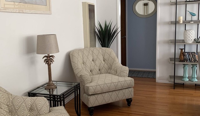 Charming, cozy & beachy 3-bedroom house in fabulous National City